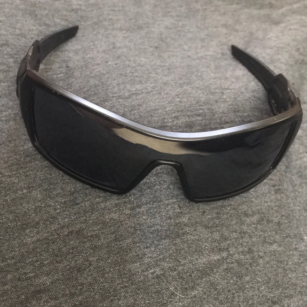 Oakley Oil Rig Men’s Sunglasses